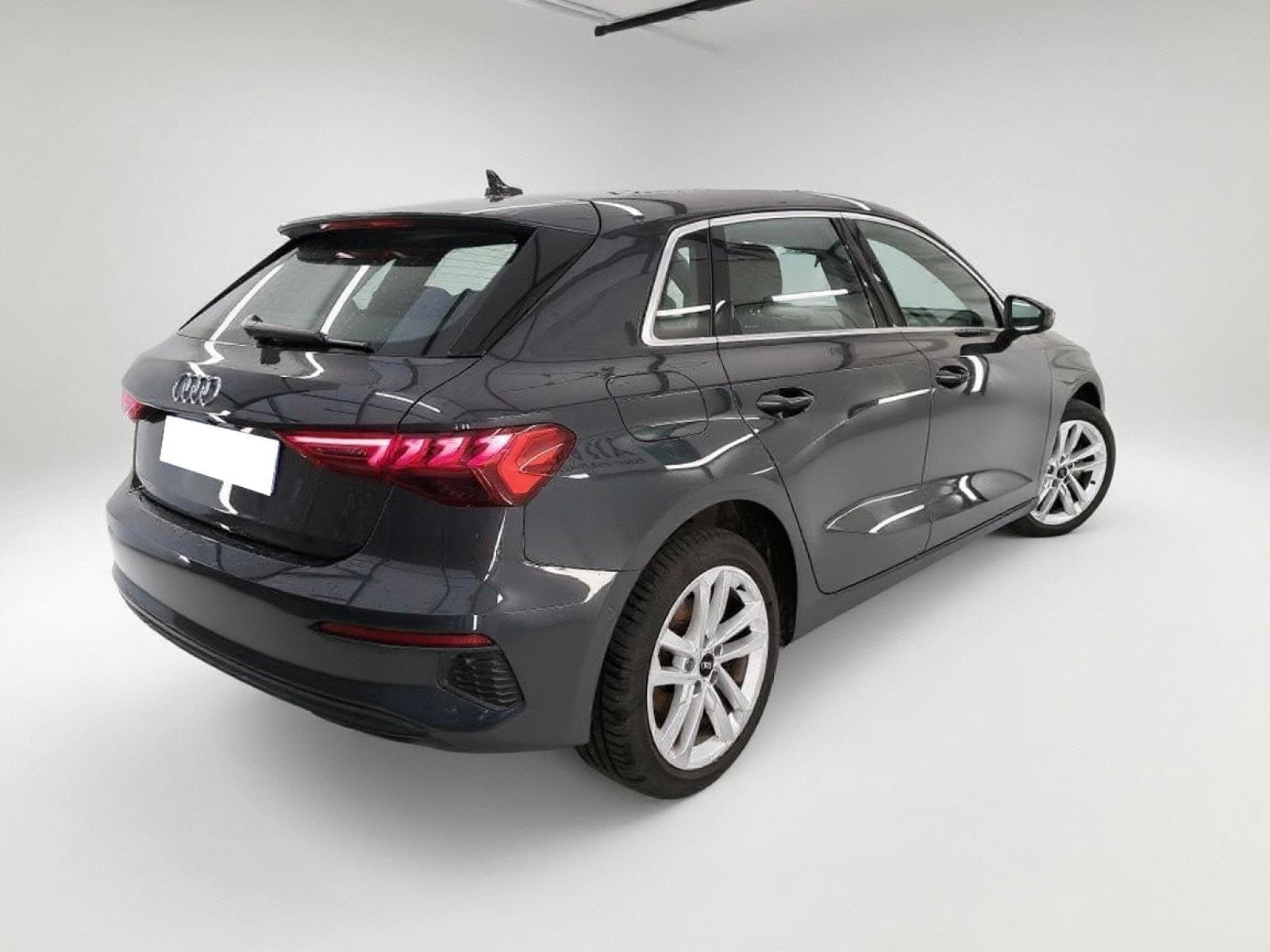 AUDI A3 SPORTBACK 40 TFSI E 204 S TRONIC BUSINES 3 