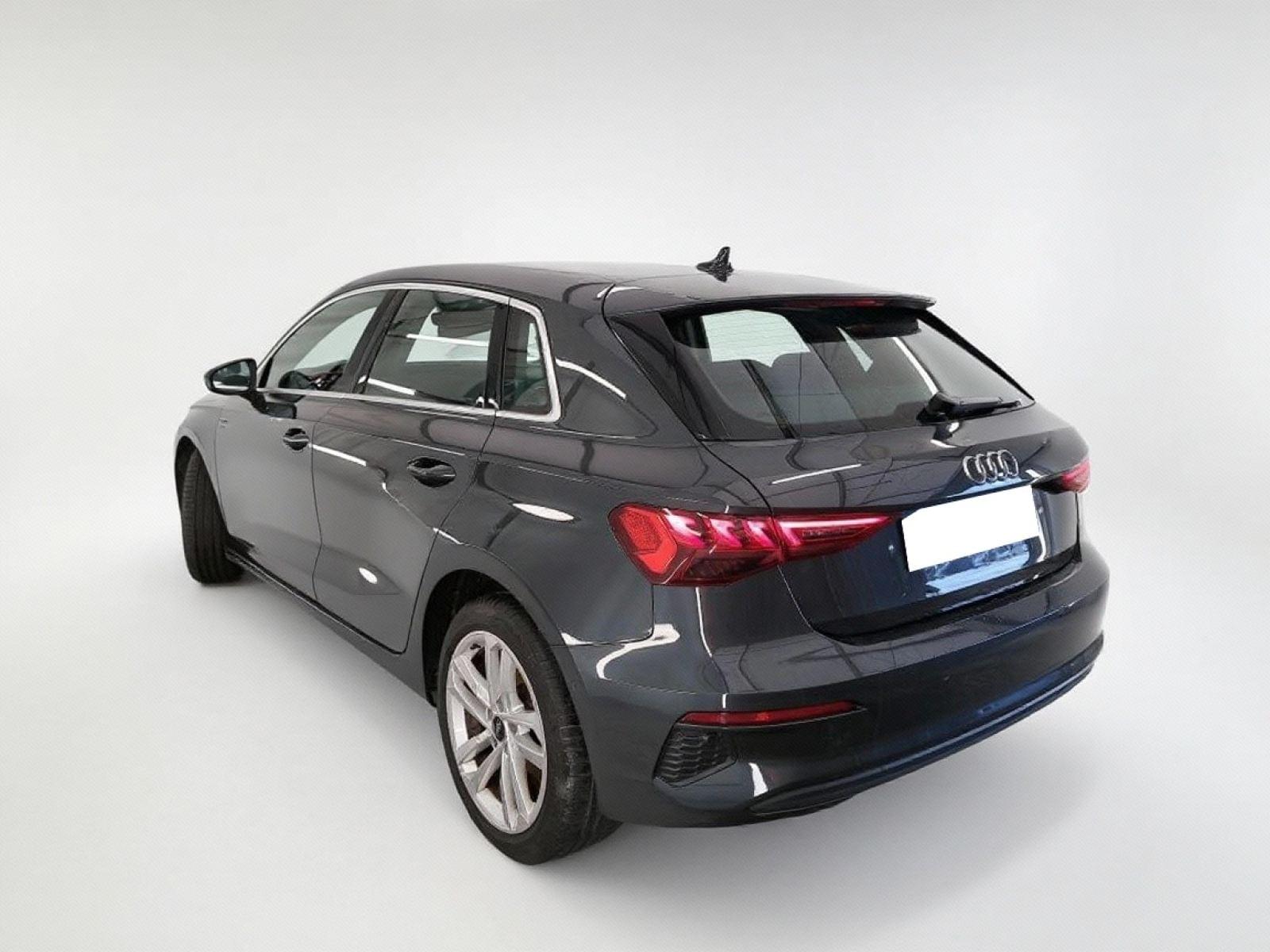 AUDI A3 SPORTBACK 40 TFSI E 204 S TRONIC BUSINES 4 