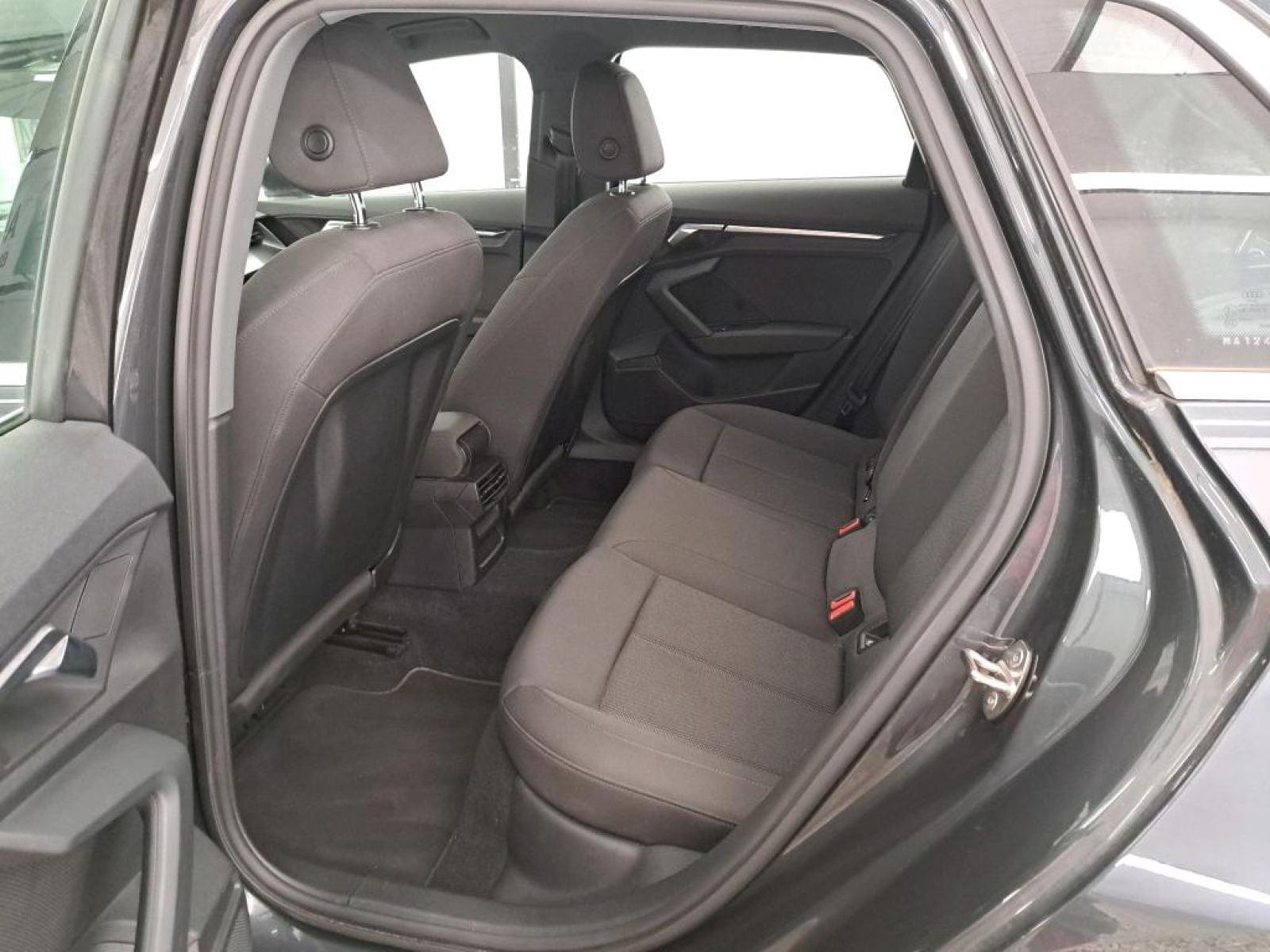 AUDI A3 SPORTBACK 40 TFSI E 204 S TRONIC BUSINES 10 