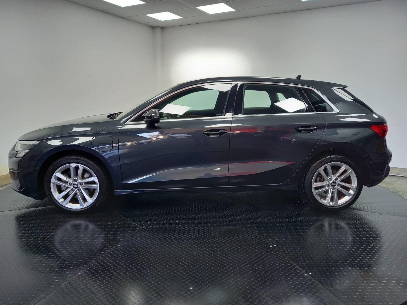 AUDI A3 SPORTBACK 40 TFSI E 204 S TRONIC BUSINES 3 