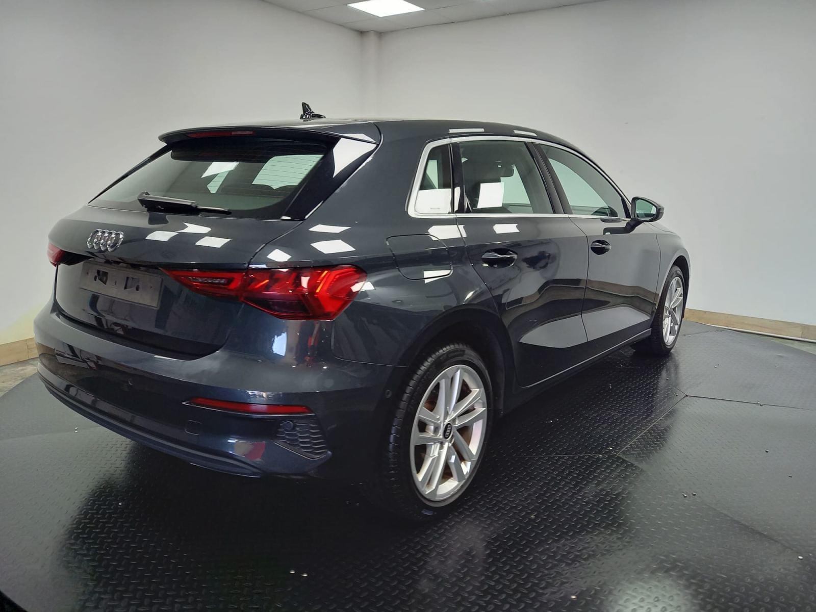 AUDI A3 SPORTBACK 40 TFSI E 204 S TRONIC BUSINES 4 