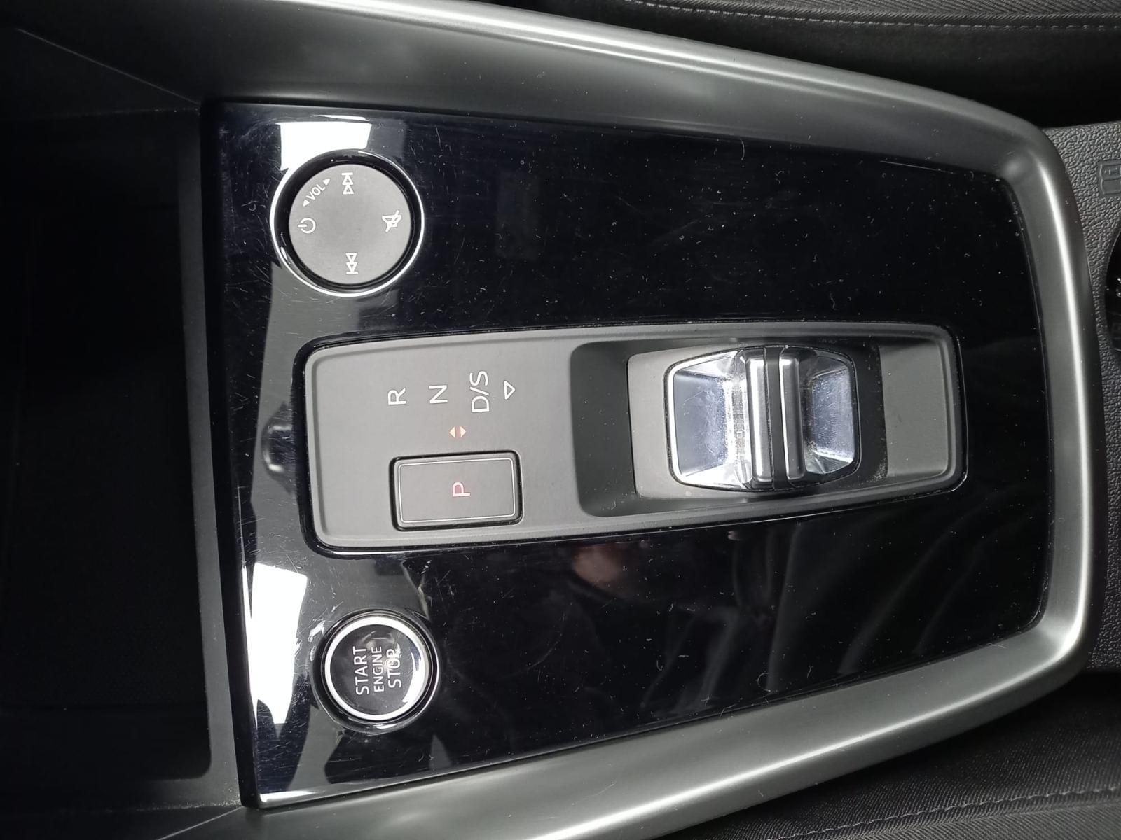 AUDI A3 SPORTBACK 40 TFSI E 204 S TRONIC BUSINES 22 