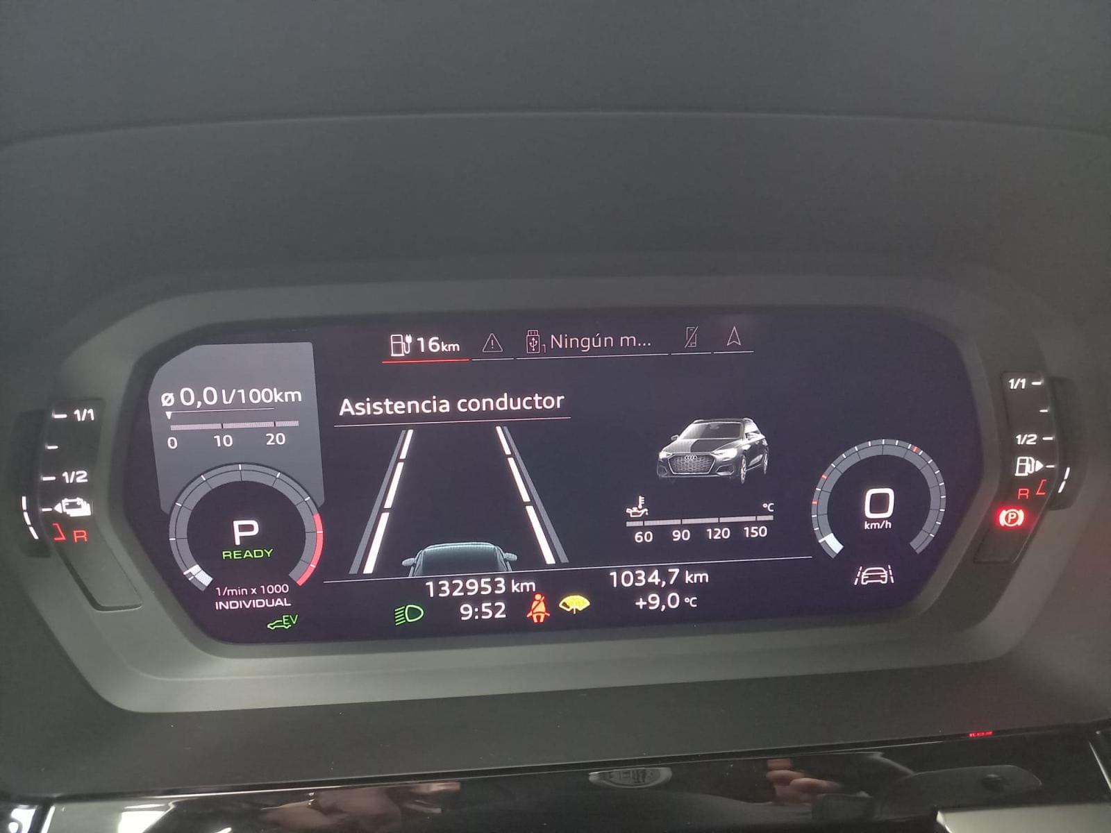 AUDI A3 SPORTBACK 40 TFSI E 204 S TRONIC BUSINES 25 