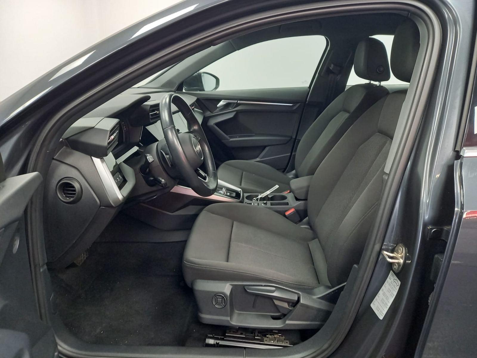 AUDI A3 SPORTBACK 40 TFSI E 204 S TRONIC BUSINES 33 