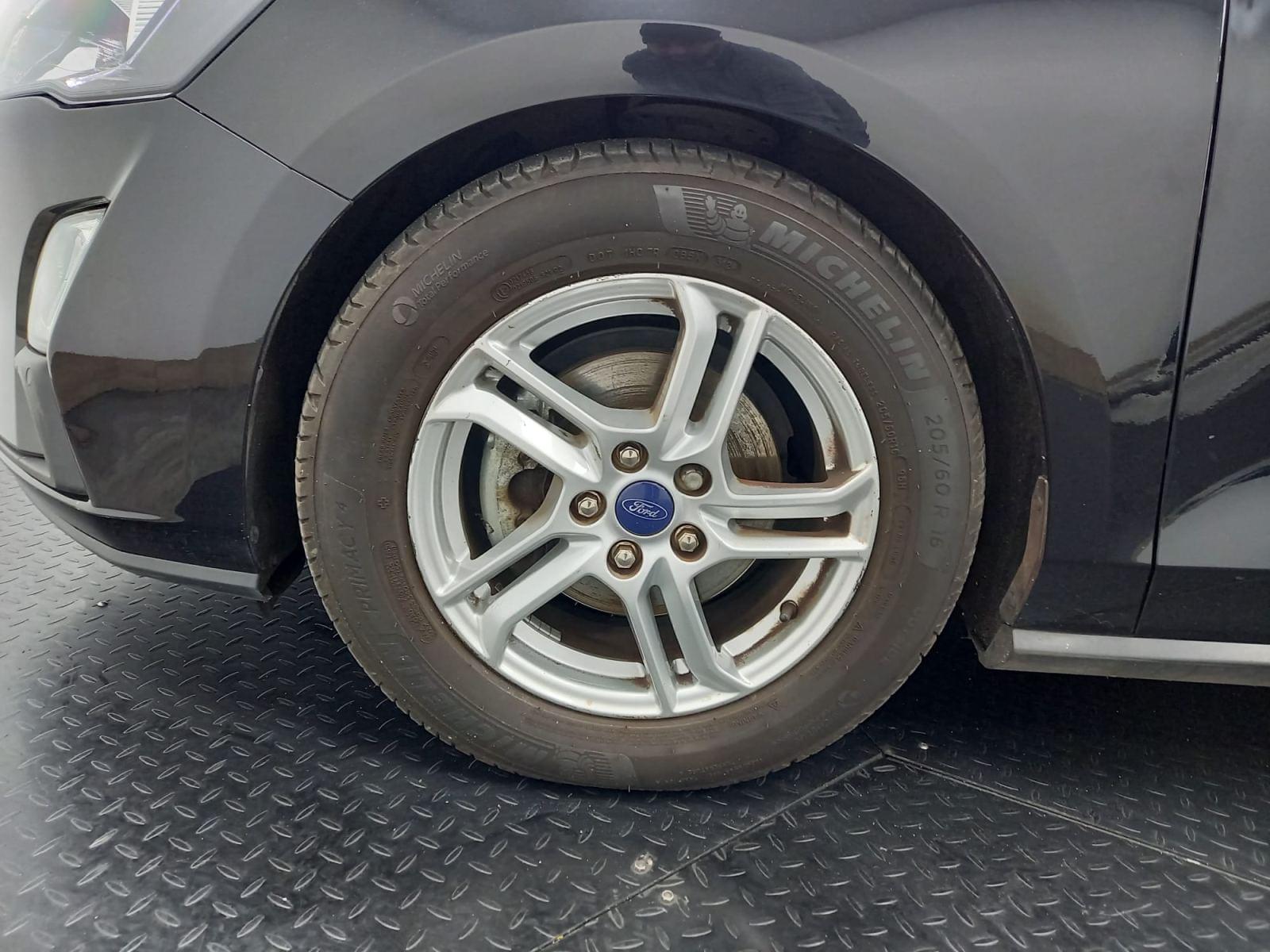 FORD FOCUS 1.5 ECOBLUE 120 AUTO TREND BUSINESS 32