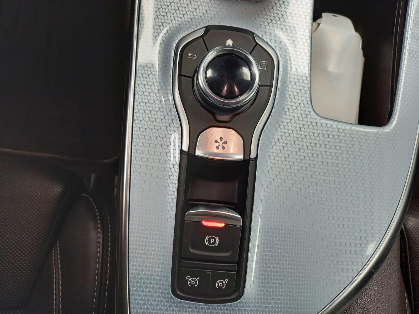 RENAULT ESPACE INITIALE PARIS 2.0 DCI 200CV 7 plazas 29 