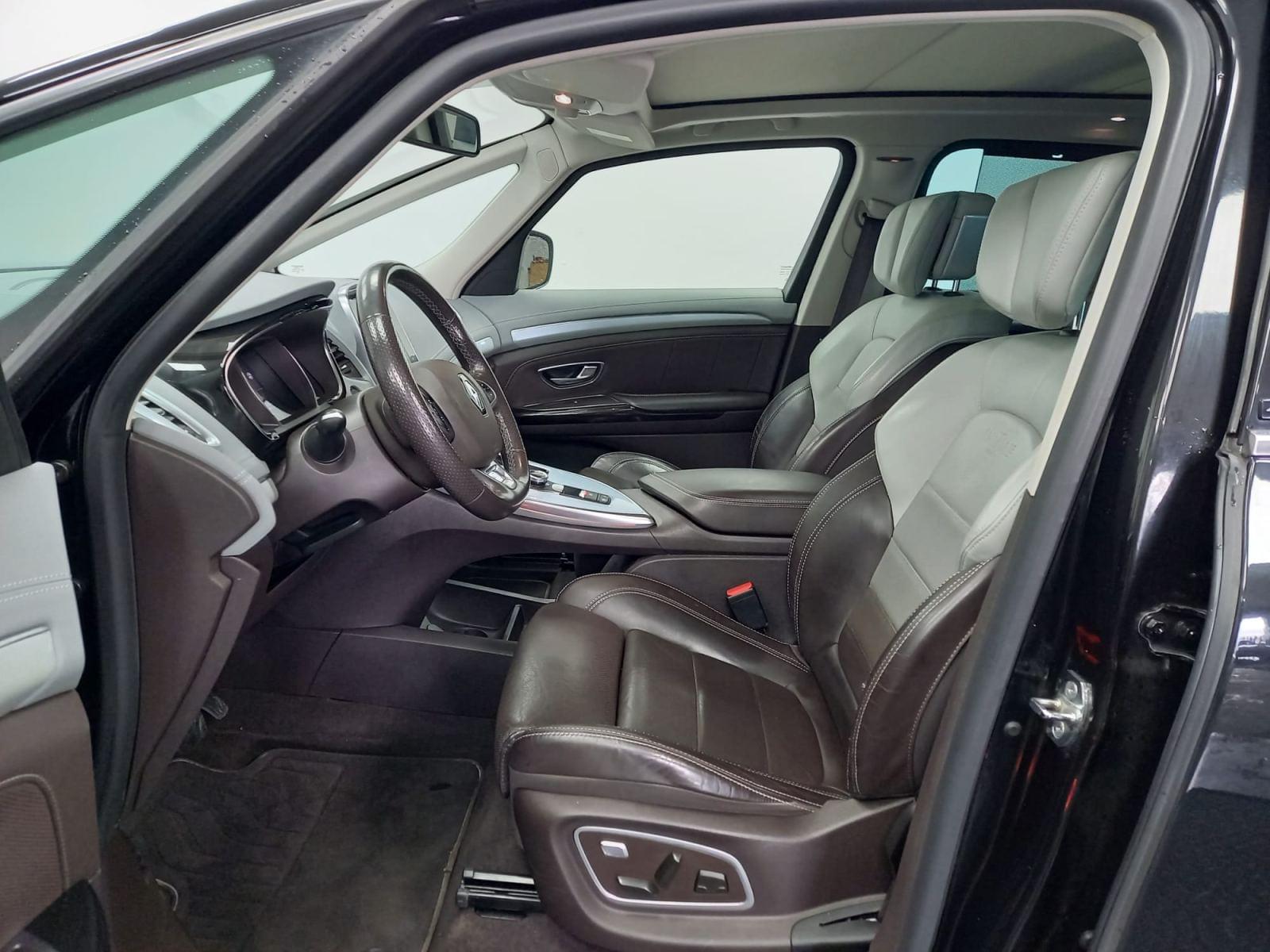 RENAULT ESPACE INITIALE PARIS 2.0 DCI 200CV 7 plazas 38 