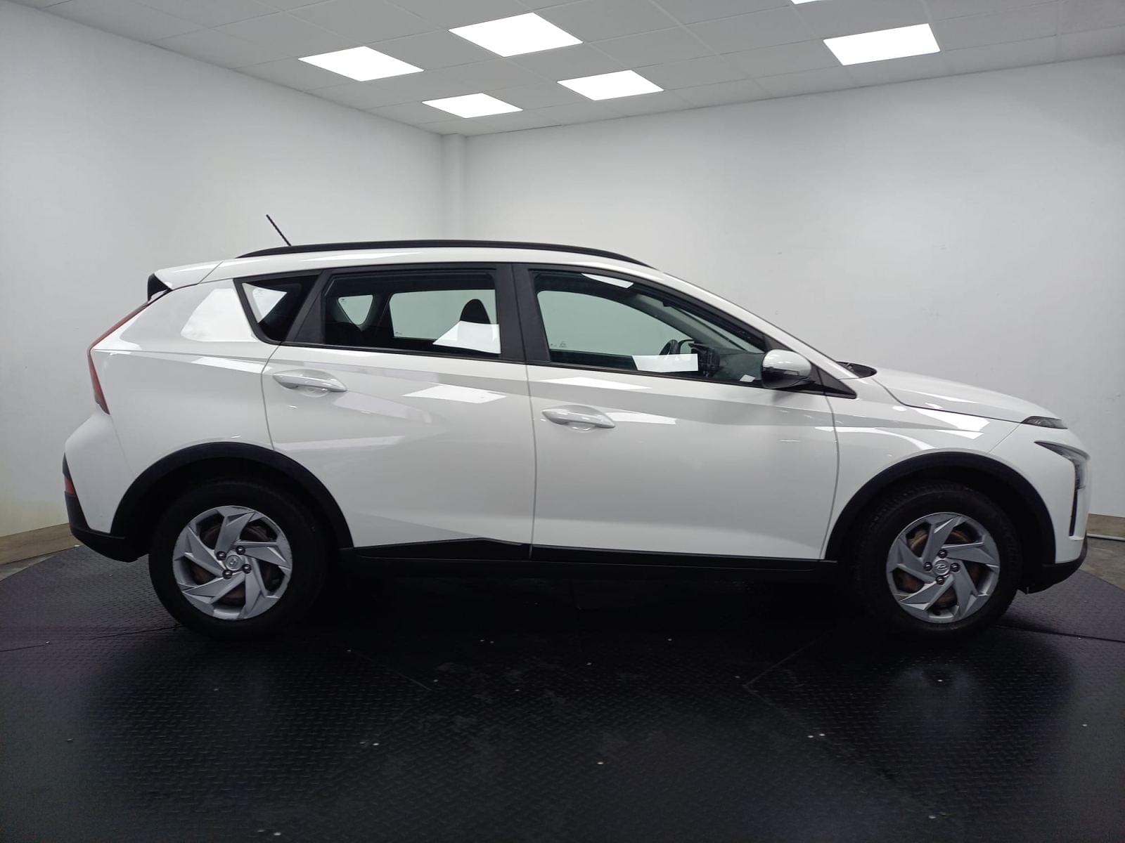 HYUNDAI BAYON TODOTERRENO 1.2 MPI ESSENCE 7