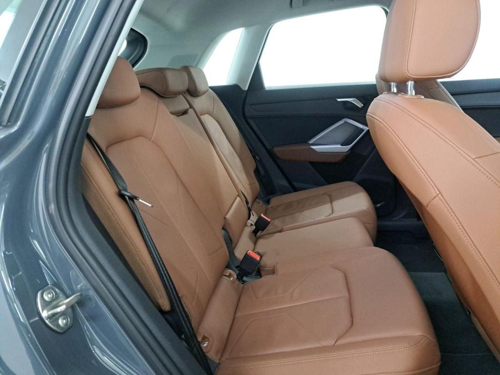 AUDI Q3 1.4 45 TFSI E S TRONIC 7 