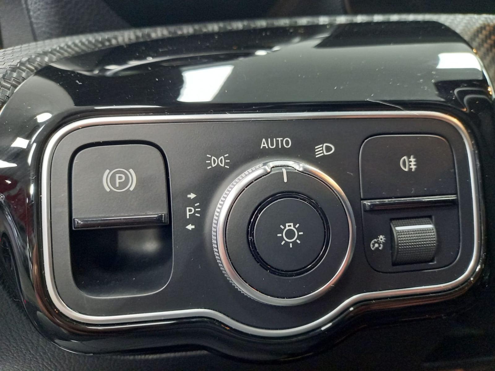 MERCEDES CLASE CLA SHOOTING BRAKE CLA 200 D BUSINES 32 