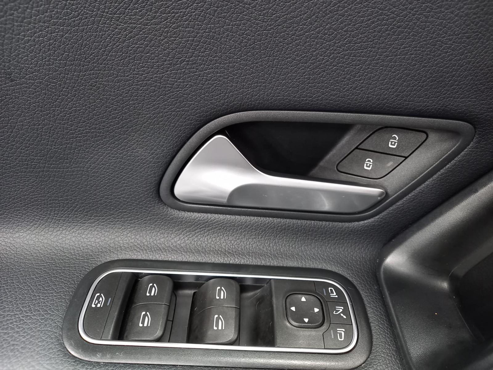 MERCEDES CLASE CLA SHOOTING BRAKE CLA 200 D BUSINES 33 