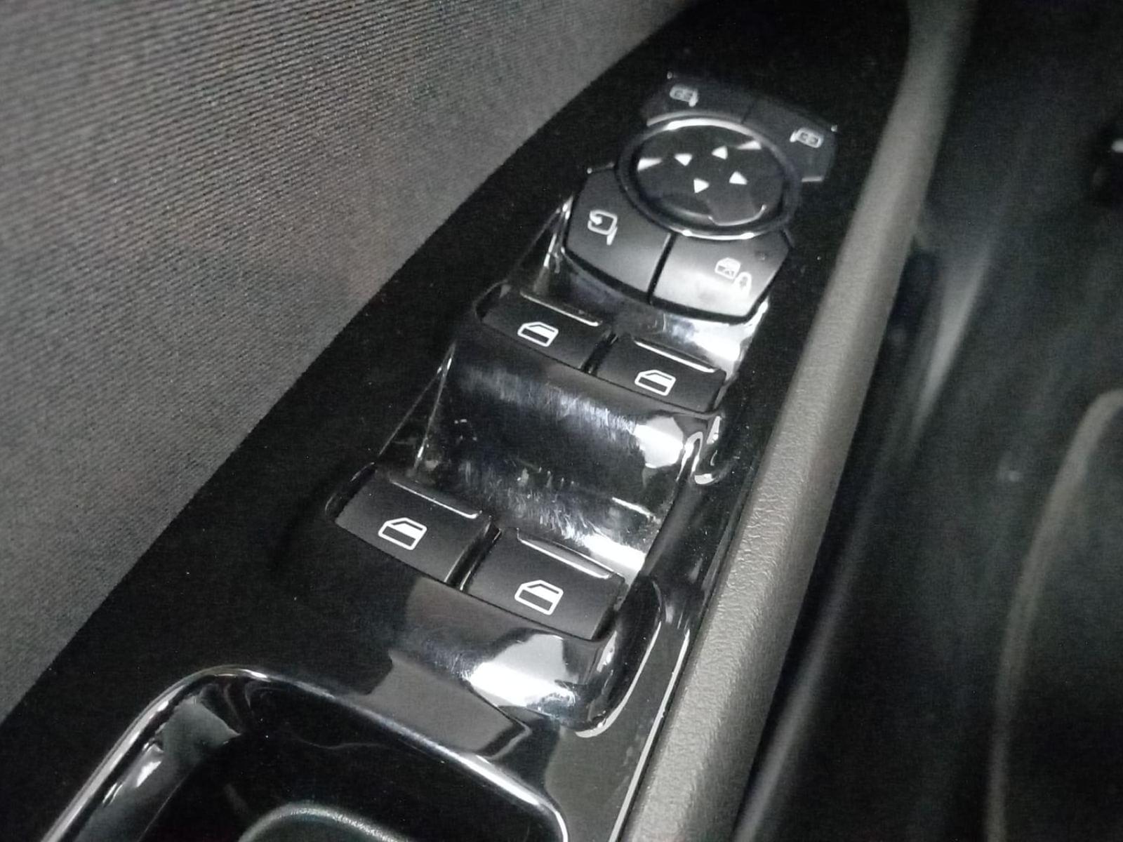 FORD MONDEO Clipper 2.0 HEV 140kW Aut. Trend 5d 27