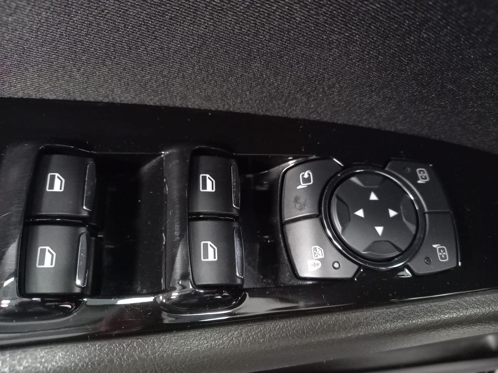 FORD MONDEO 2.0 Hibrido 137kW (187CV) Titanium H 23