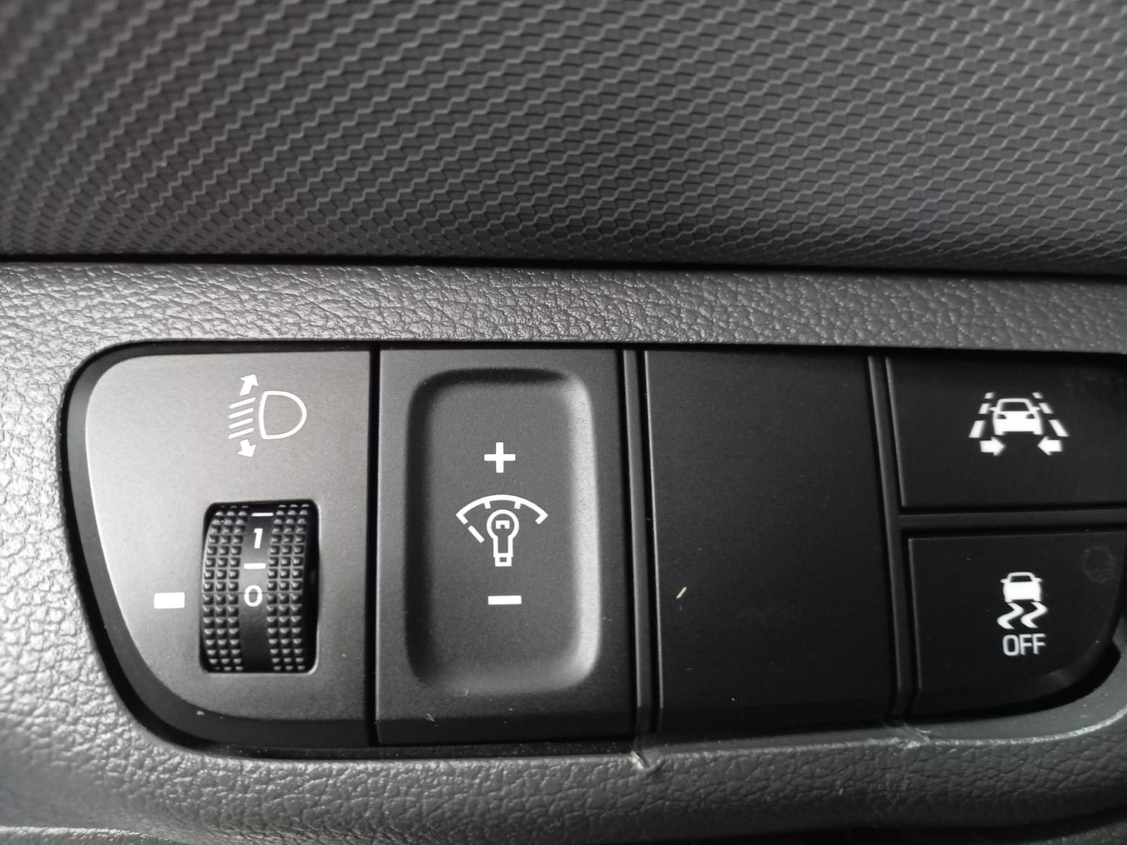 HYUNDAI IONIQ 1.6 GDI HEV TECNO DCT 23 