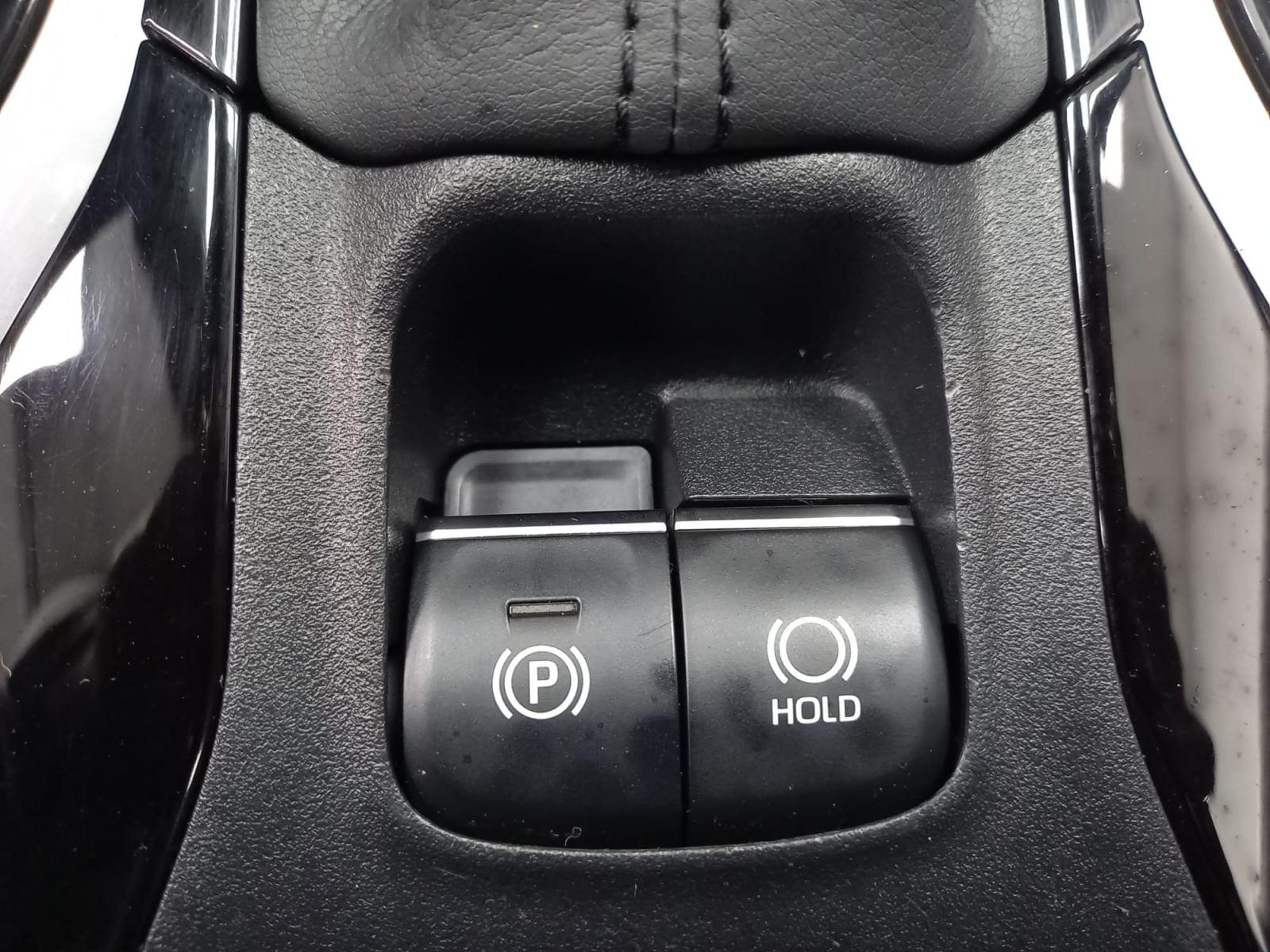 TOYOTA COROLLA 125H BUSINESS PLUS 9