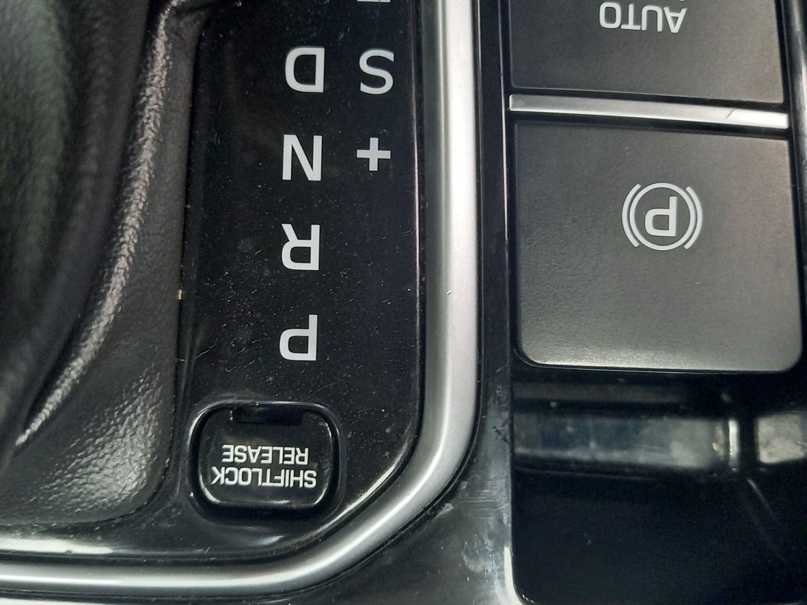 HYUNDAI IONIQ 1.6 GDI HEV Tecno DCT 9