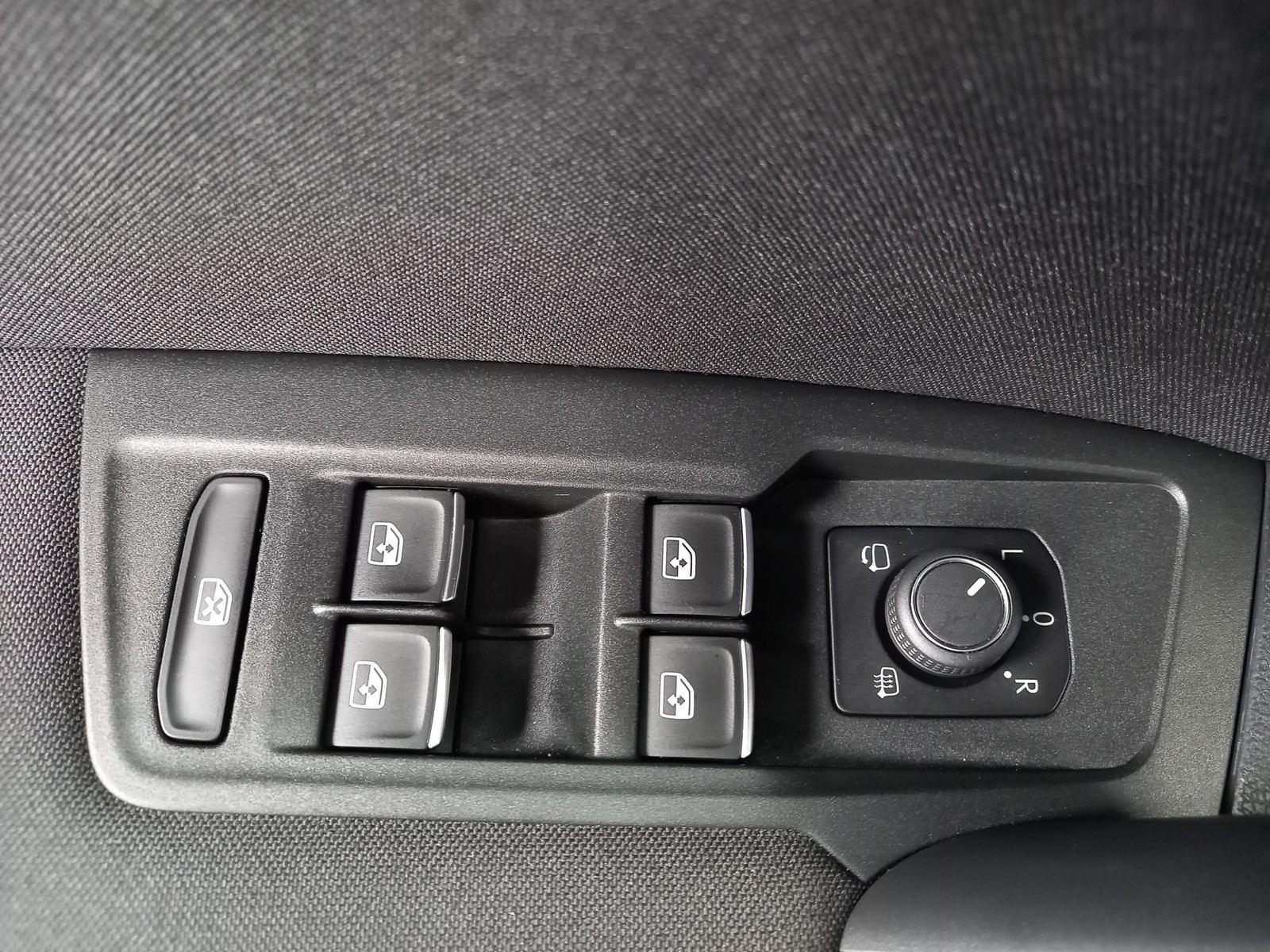 VOLKSWAGEN TIGUAN SUV 1.4 eHybrid 245 DSG6 Life Business 12