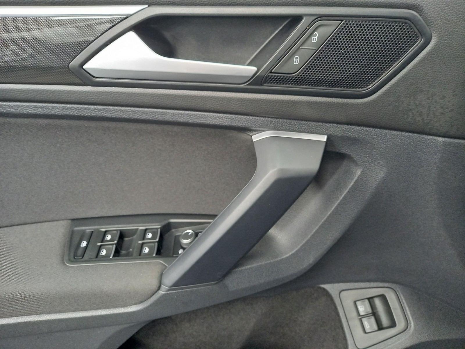 VOLKSWAGEN TIGUAN SUV 1.4 eHybrid 245 DSG6 Life Business 13