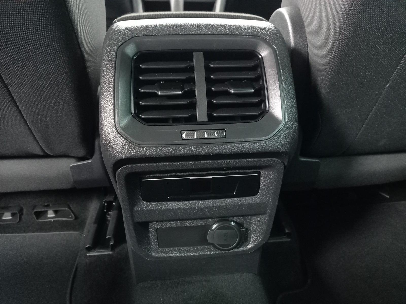 VOLKSWAGEN TIGUAN SUV 1.4 eHybrid 245 DSG6 Life Business 14