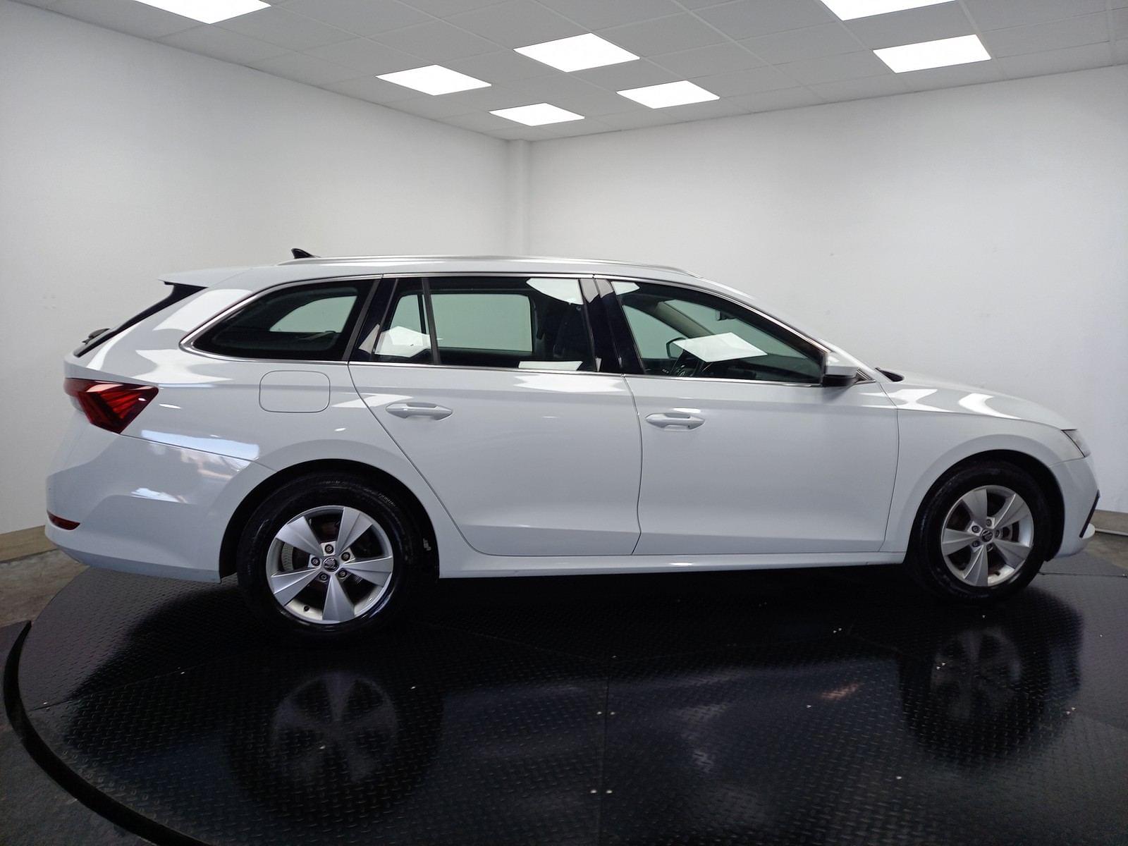 SKODA OCTAVIA Combi 1.0 TSI 81kW(110CV) DSG MHEV 3 