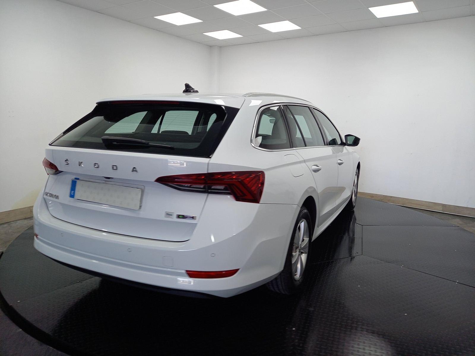 SKODA OCTAVIA Combi 1.0 TSI 81kW(110CV) DSG MHEV 4 