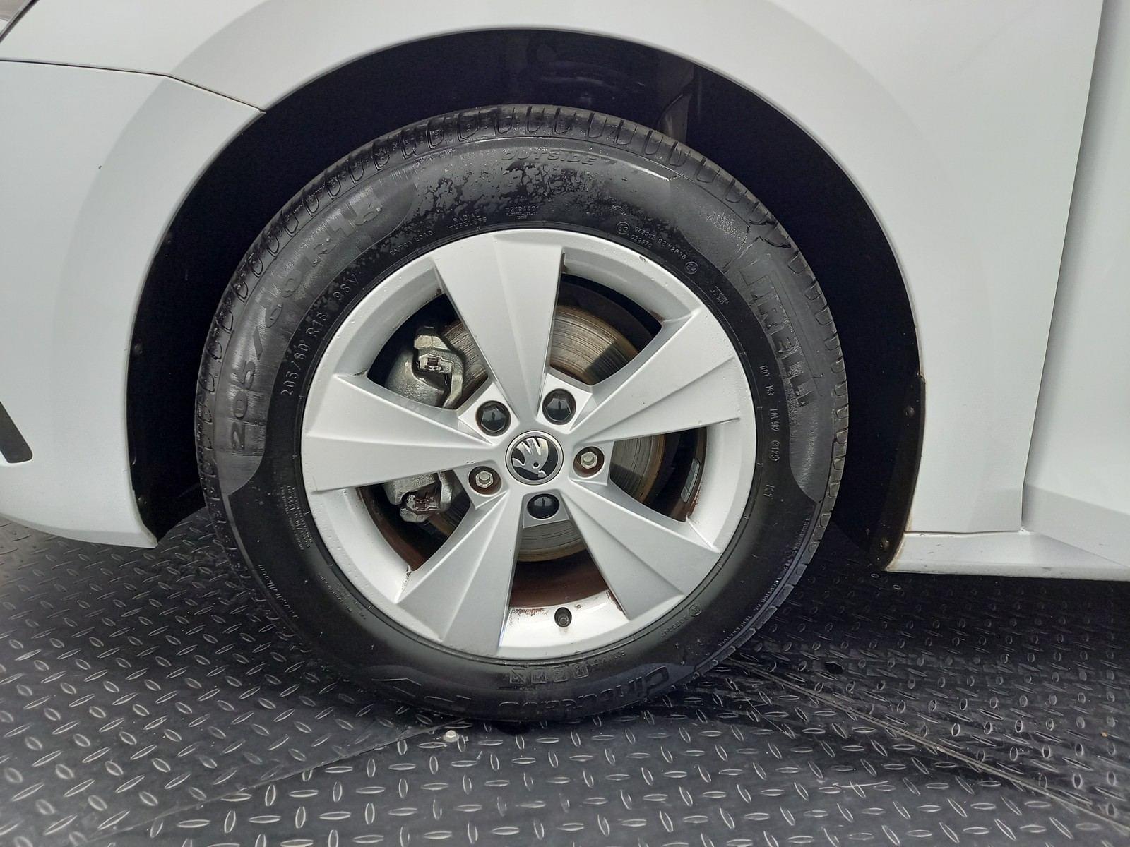 SKODA OCTAVIA Combi 1.0 TSI 81kW(110CV) DSG MHEV 37 
