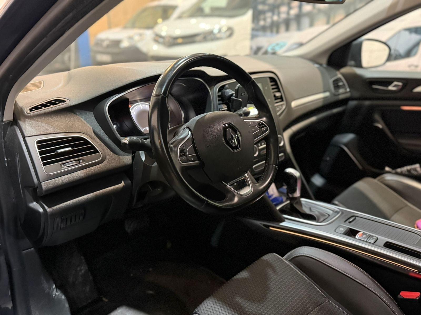 RENAULT MéGANE BOSÉ EDITION 1.5 DCI 110 CV - SIN ADBLUE 8 