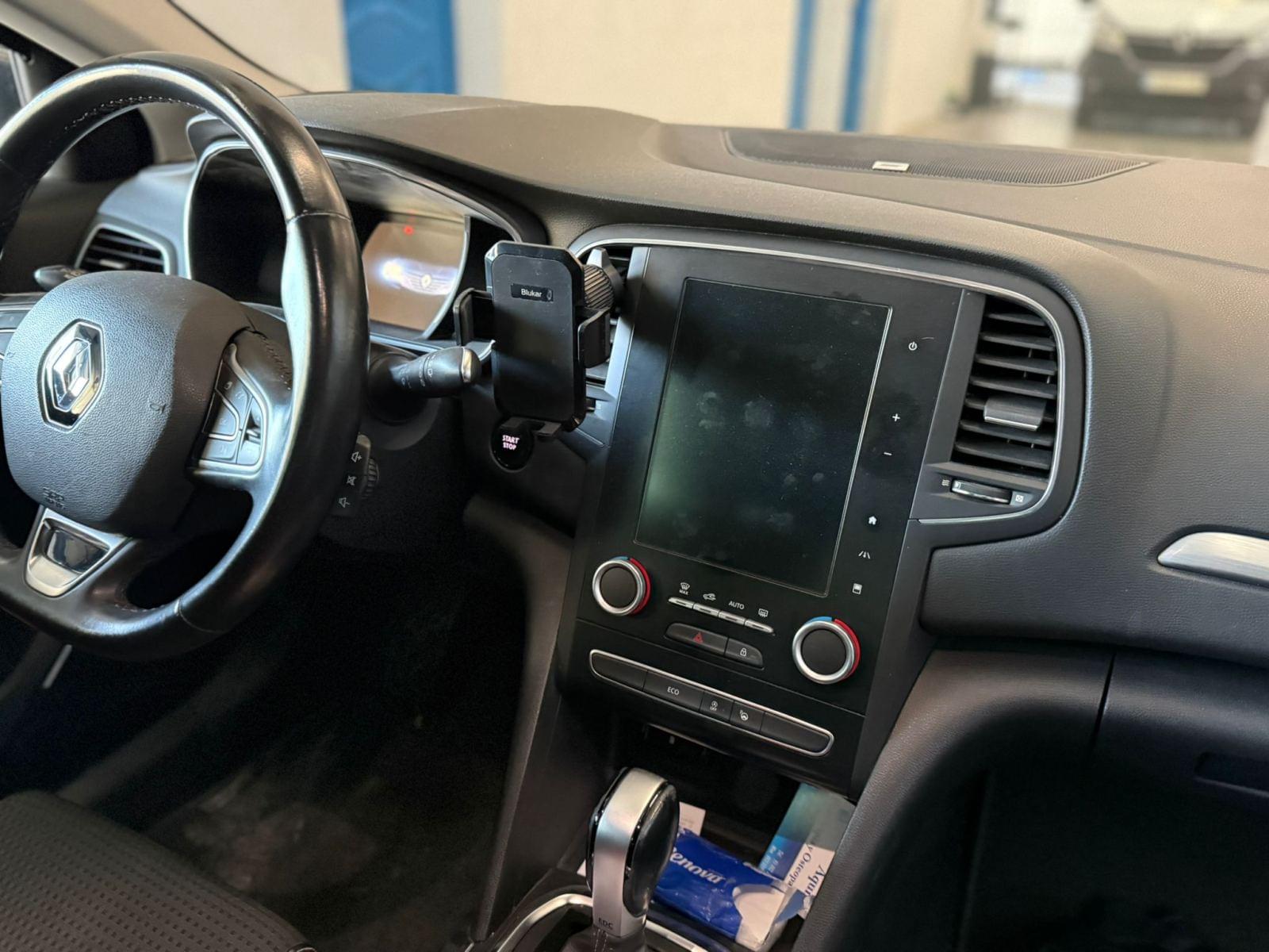 RENAULT MéGANE BOSÉ EDITION 1.5 DCI 110 CV - SIN ADBLUE 12 