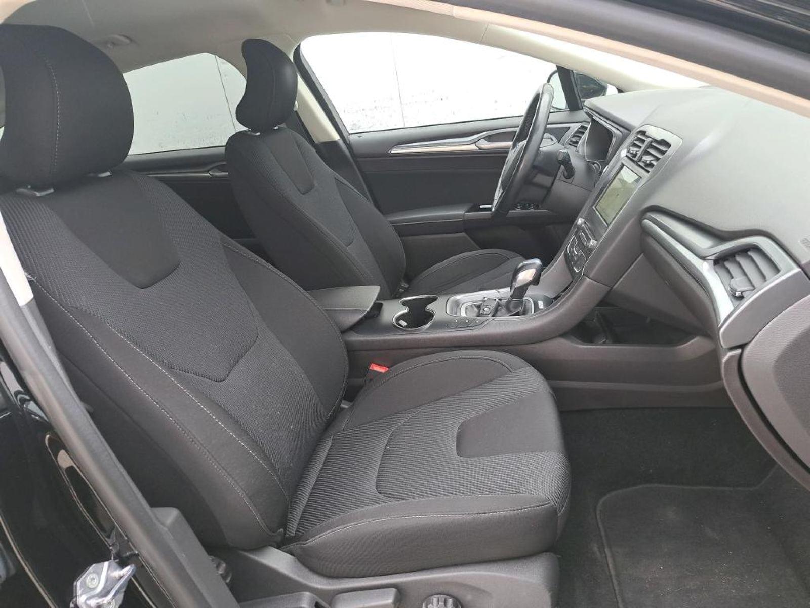 FORD MONDEO sedán 2.0 Híbrido 137kW (187CV) Titanium 7 