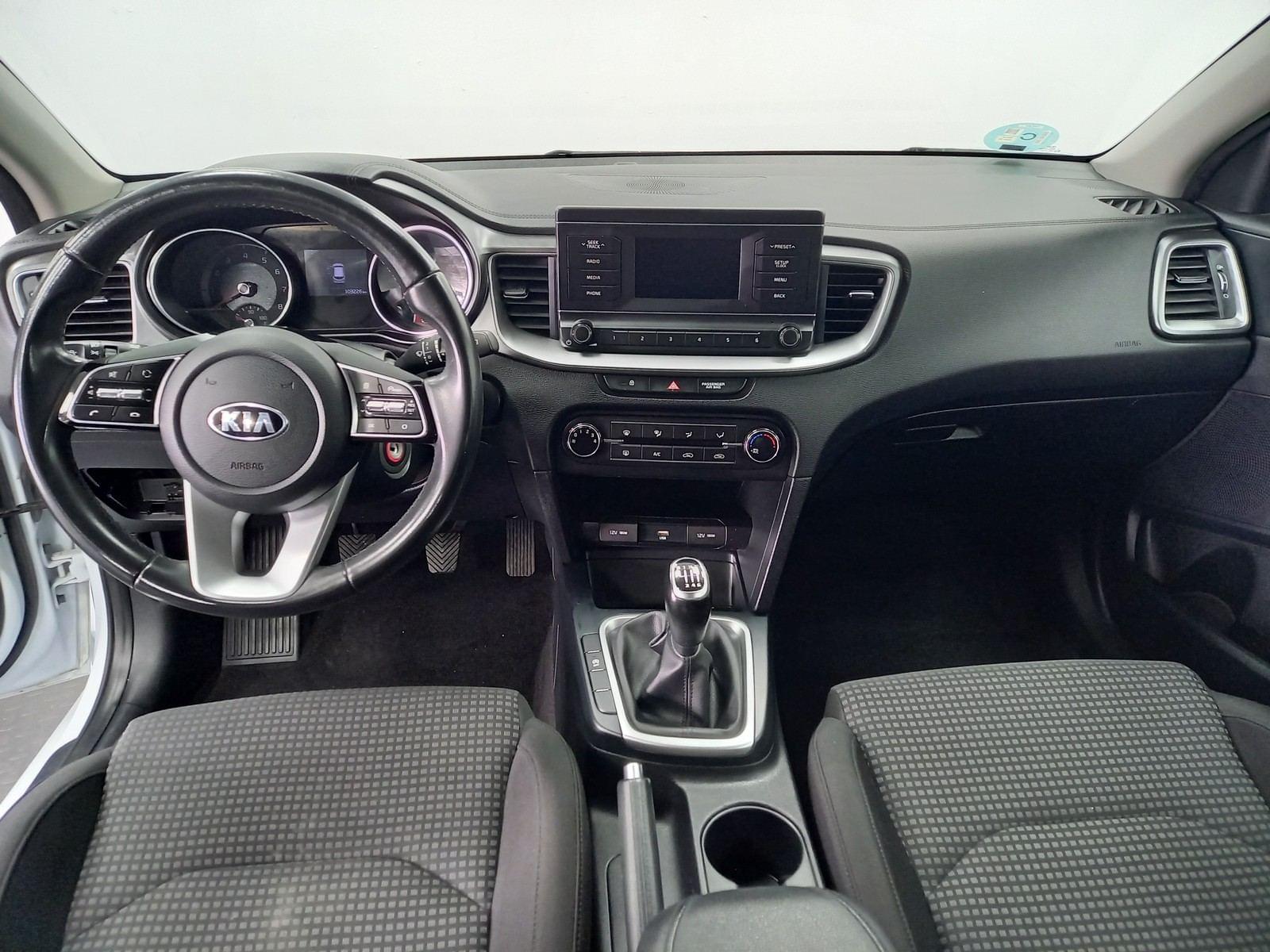 KIA CEED 1.0 T-GDi 88kW (120CV) Concept 10 