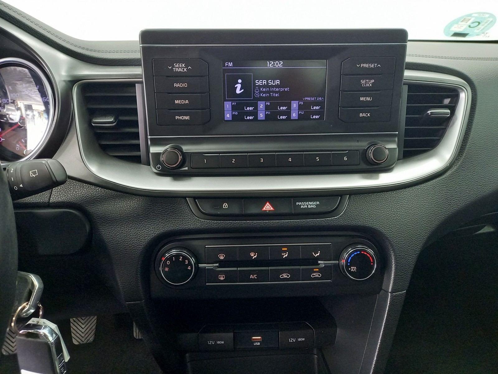 KIA CEED 1.0 T-GDi 88kW (120CV) Concept 17 