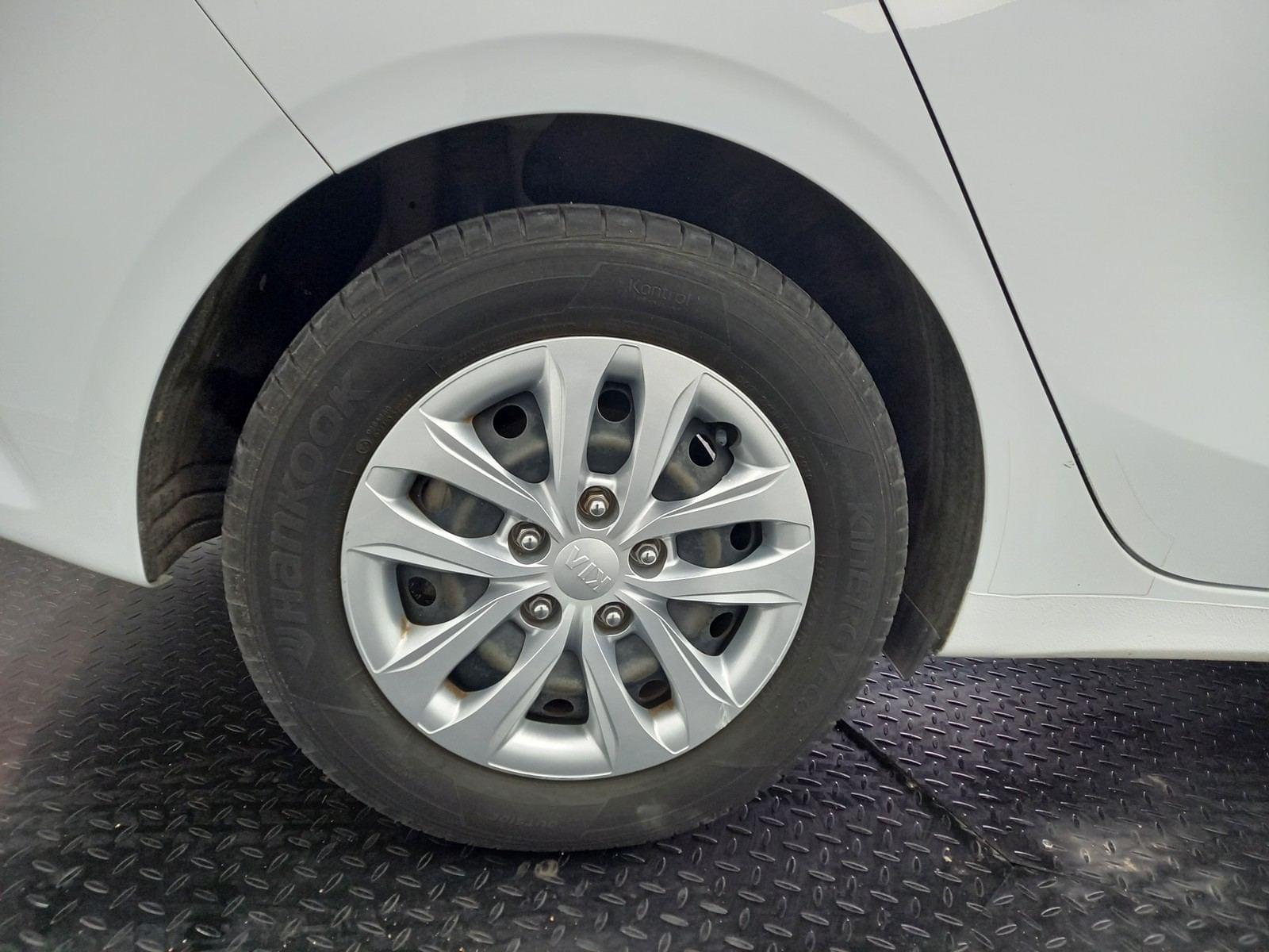 KIA CEED 1.0 T-GDi 88kW (120CV) Concept 29 