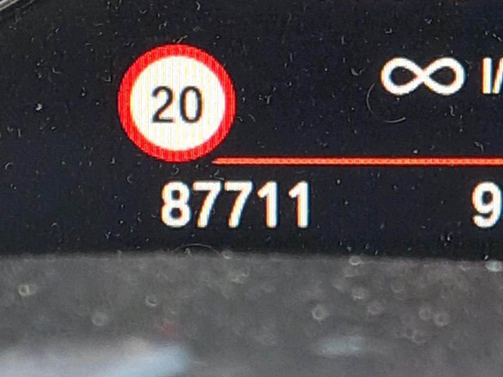 BMW X2 xDrive25e Executive Plus Apple Carplay 6 