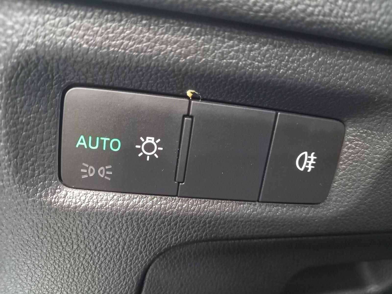 SKODA OCTAVIA Combi 1.0 TSI 81kW 110CV DSG MHEV Ambi. 13