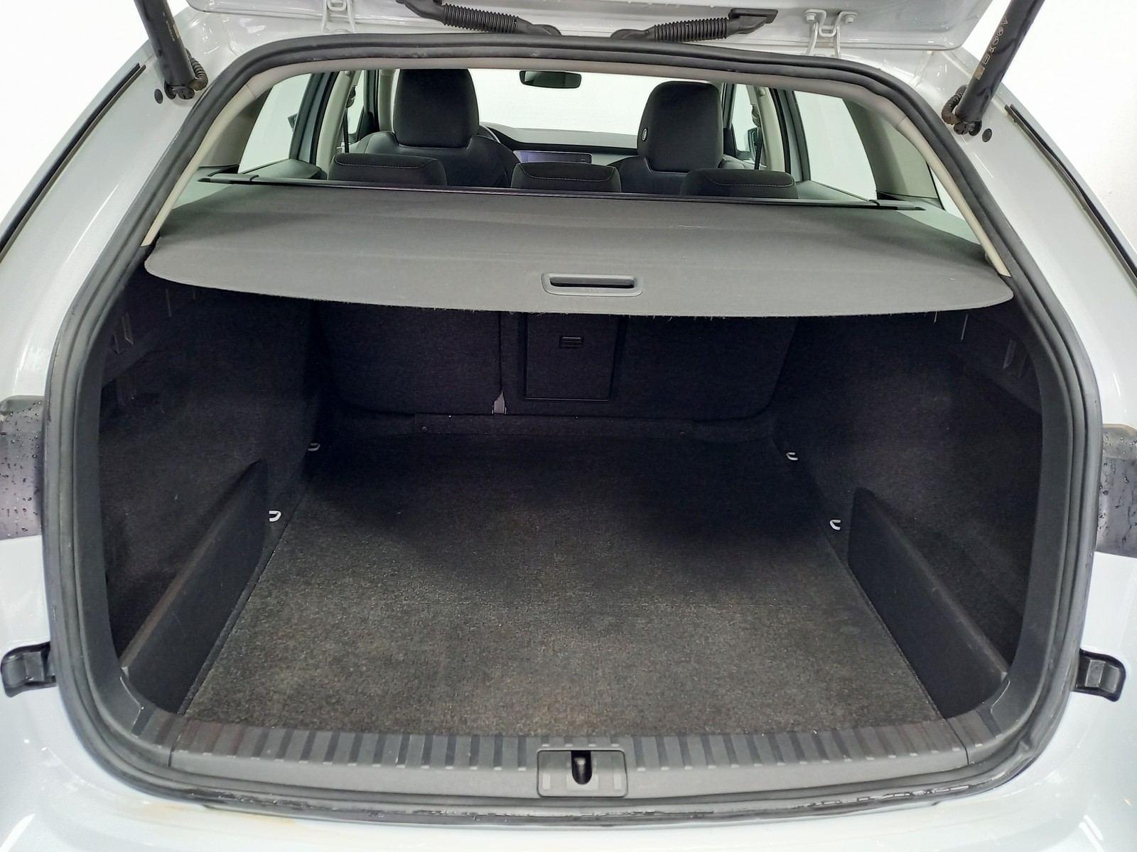 SKODA OCTAVIA Combi 1.0 TSI 81kW 110CV DSG MHEV Ambi. 36