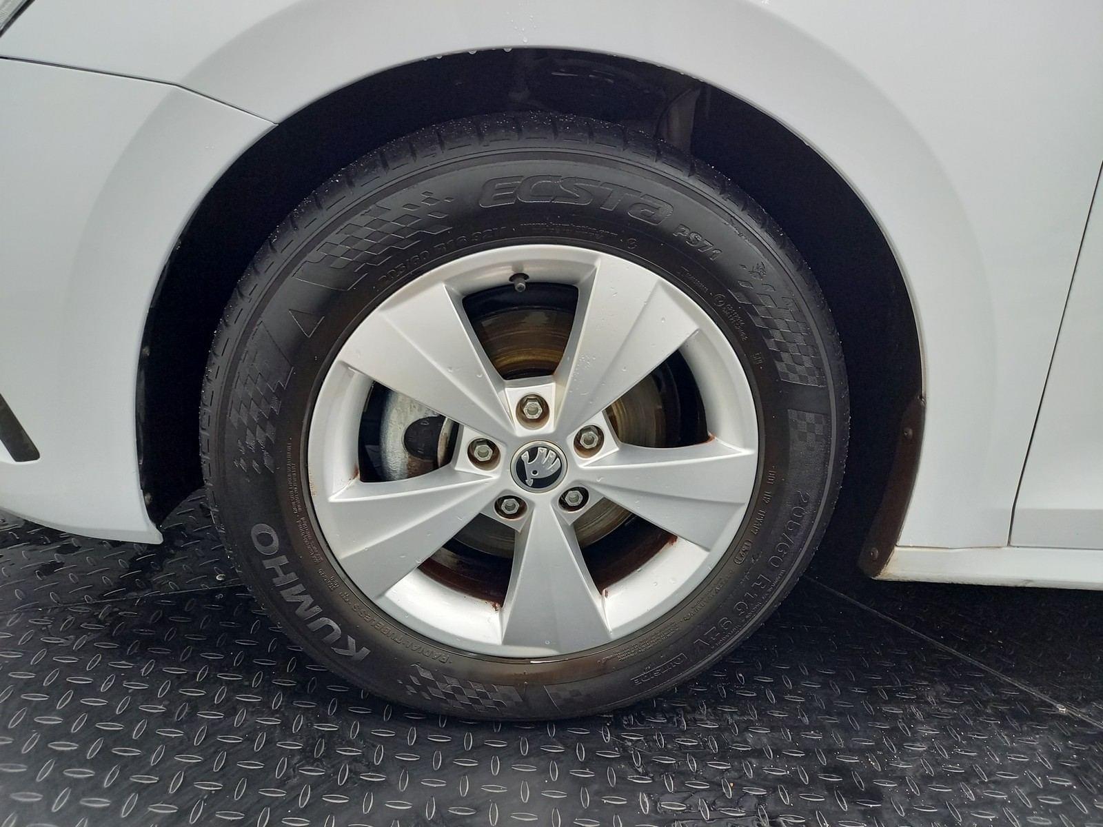 SKODA OCTAVIA Combi 1.0 TSI 81kW 110CV DSG MHEV Ambi. 42