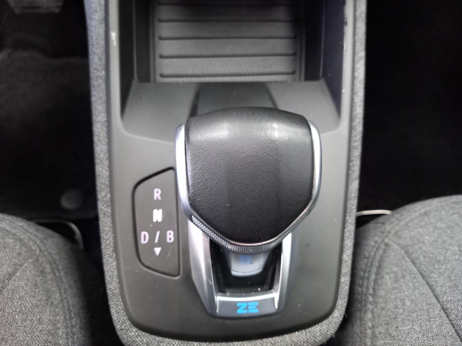 RENAULT ZOE Intens 80 kW R110 Batería 50kWh 21