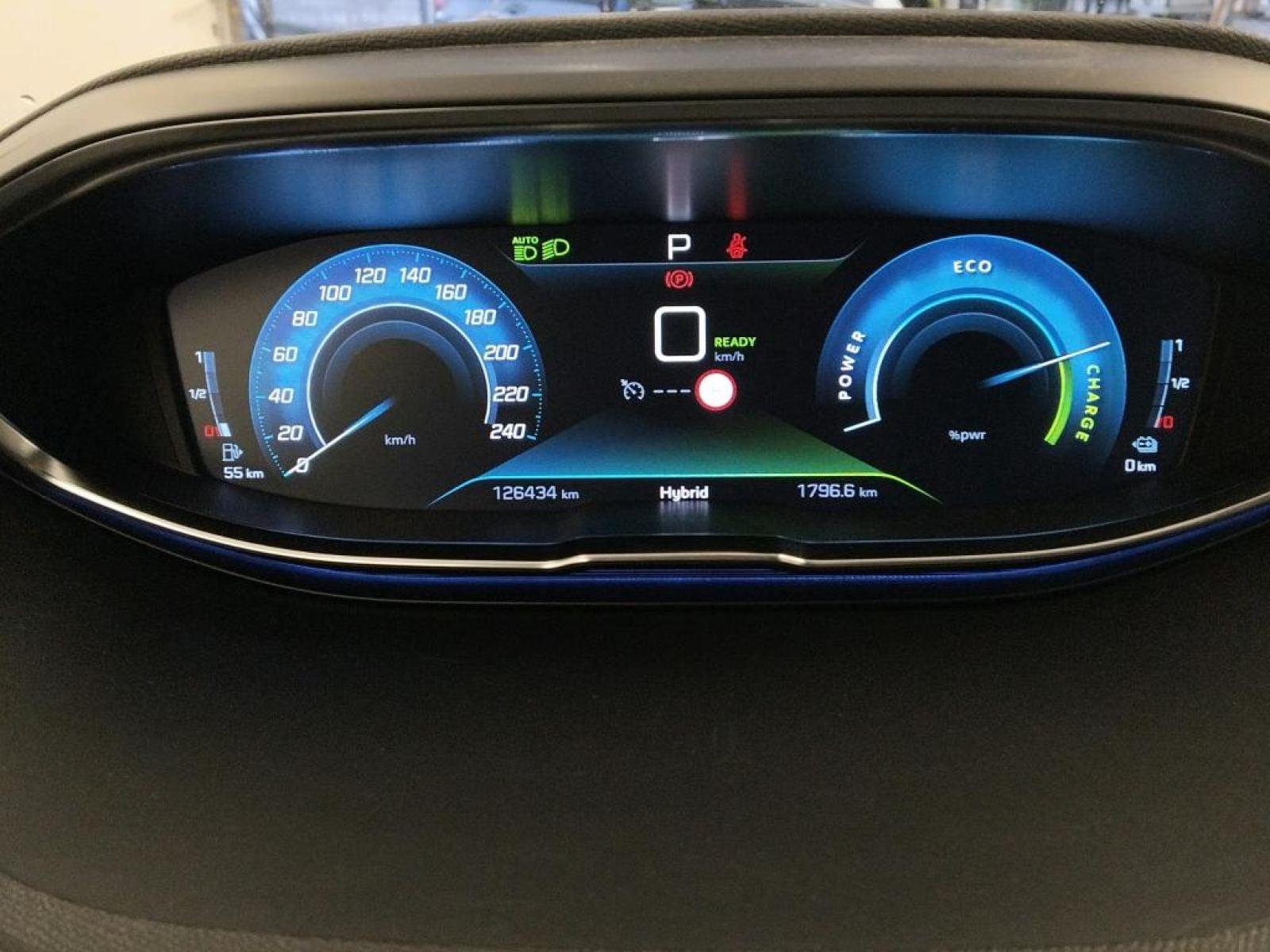 PEUGEOT 3008 todoterreno 225 e-EAT8 Allure 4 