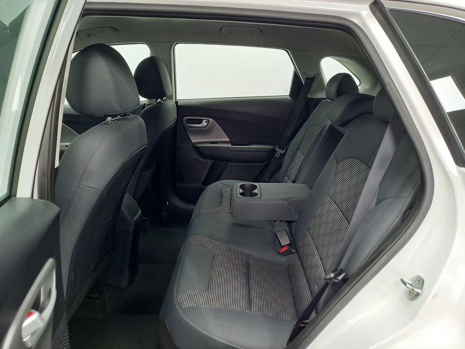 KIA NIRO crossover 1.6 GDi PHEV 104kW (141CV) 11 
