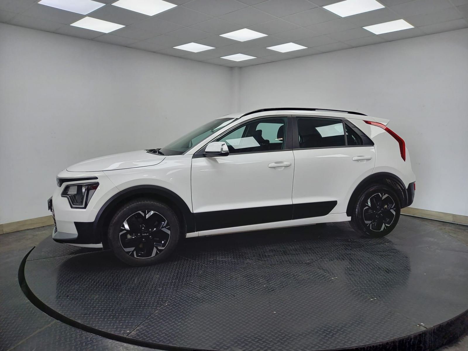 KIA E-NIRO Concept 150 kW Gran Autonomia 4