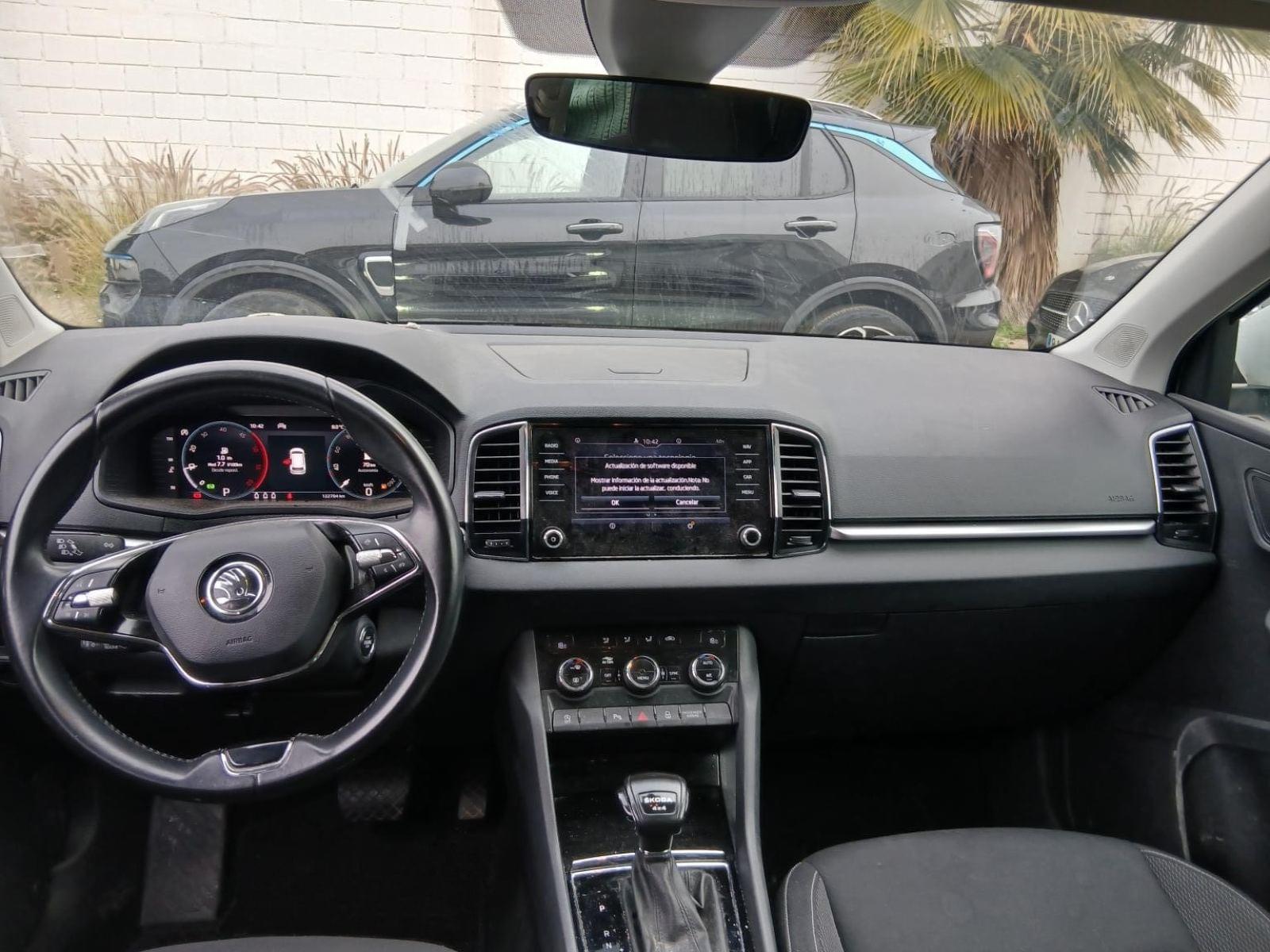 SKODA KAROQ 2.0 TDI 110kW (150CV) DSG 4X4 Ambition 8 