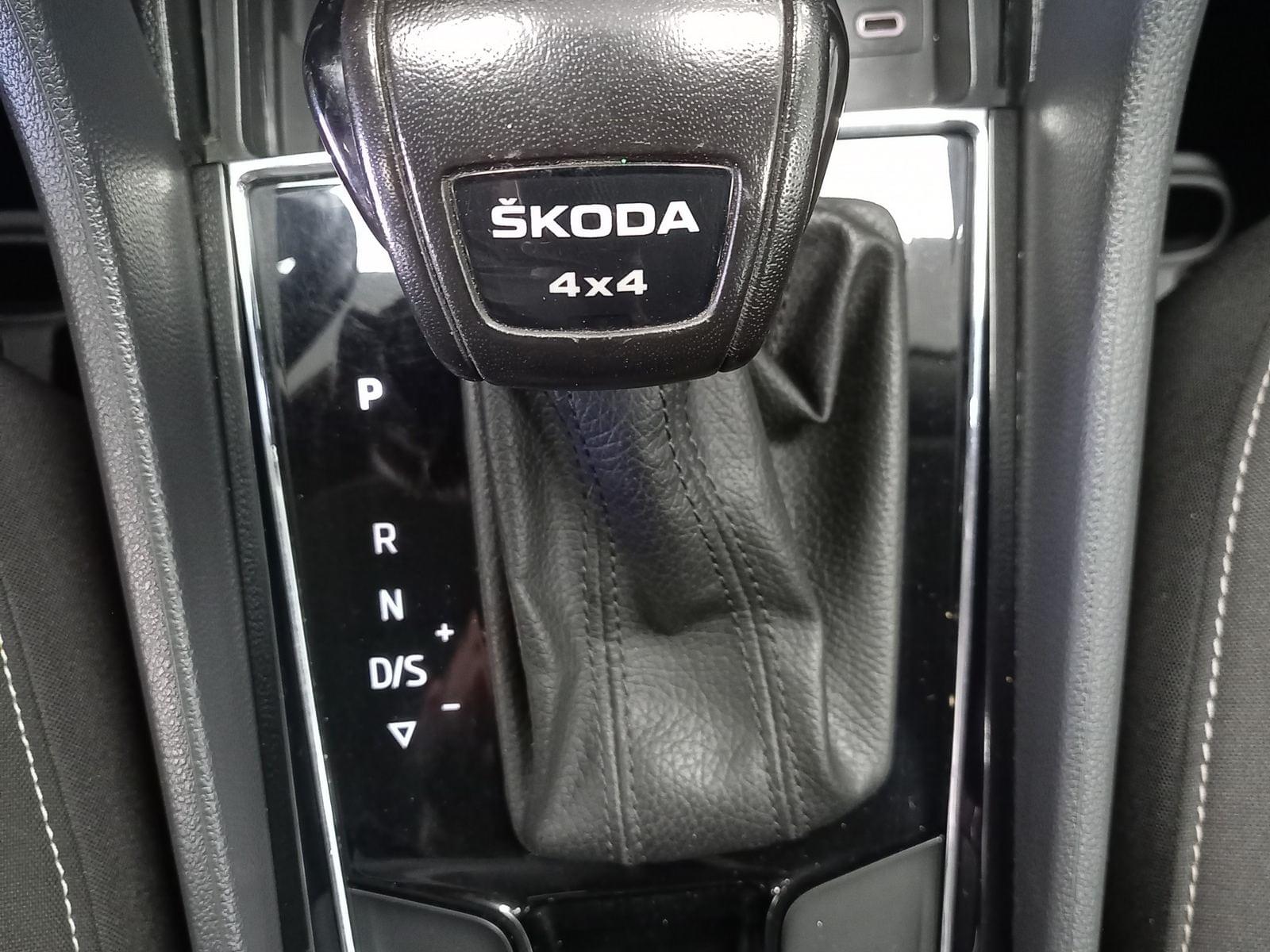 SKODA KAROQ 2.0 TDI 110kW (150CV) DSG 4X4 Ambition 16 