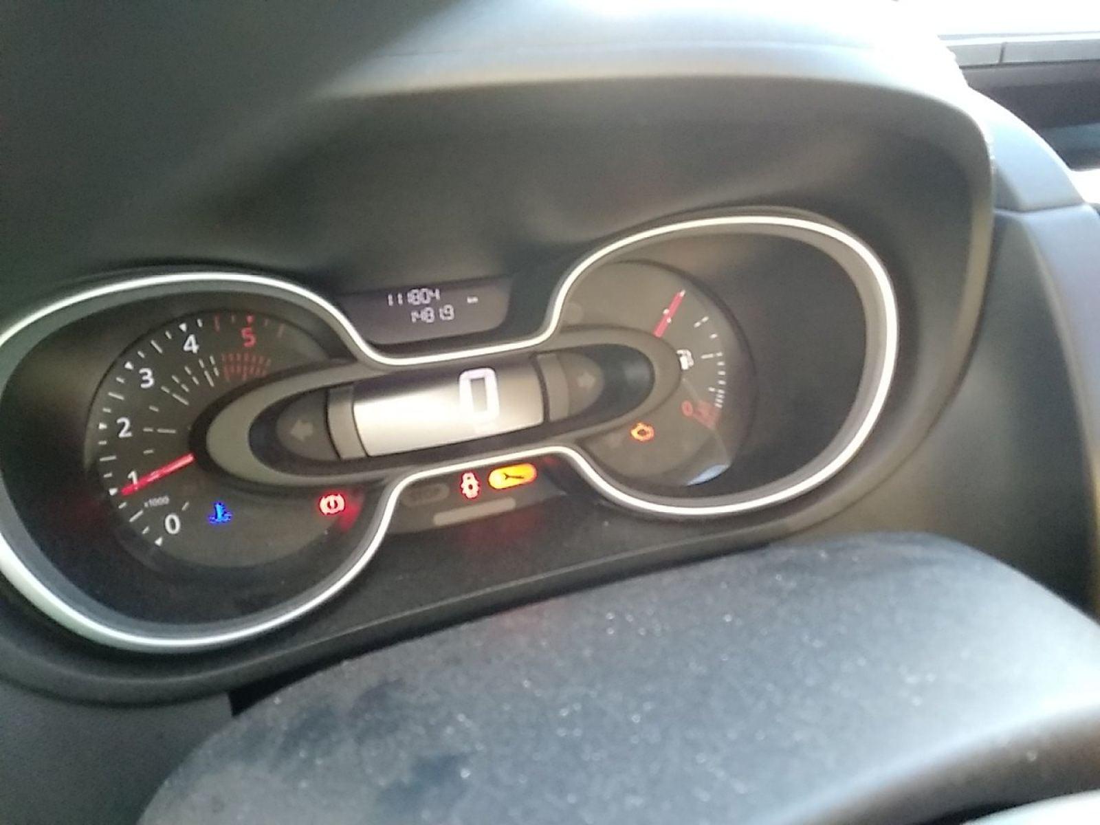 RENAULT TRAFIC FURGON Furgon 29 L2H1 Energy BluedCi 70 kW 7 