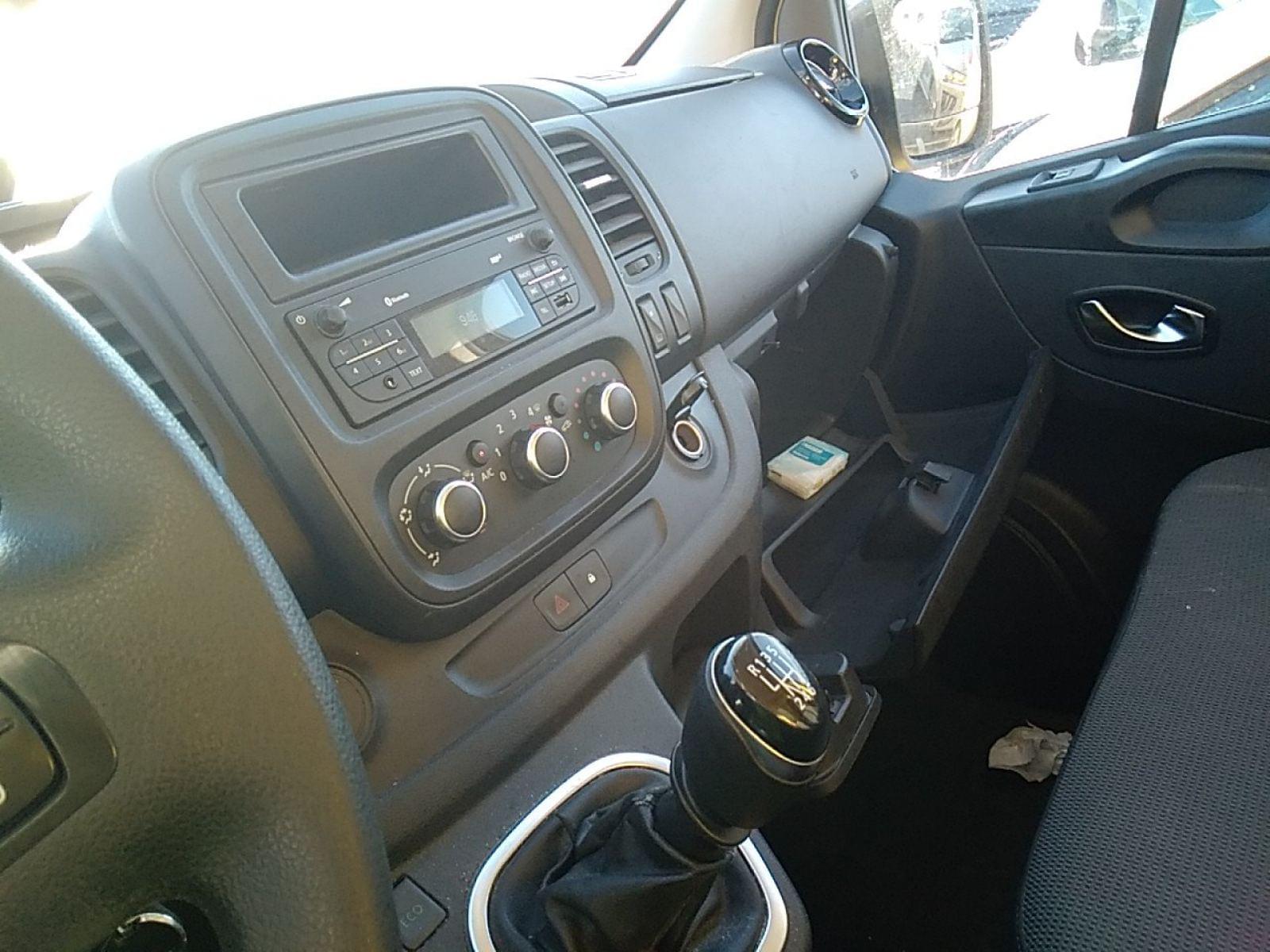 RENAULT TRAFIC FURGON Furgon 29 L2H1 Energy BluedCi 70 kW 8 