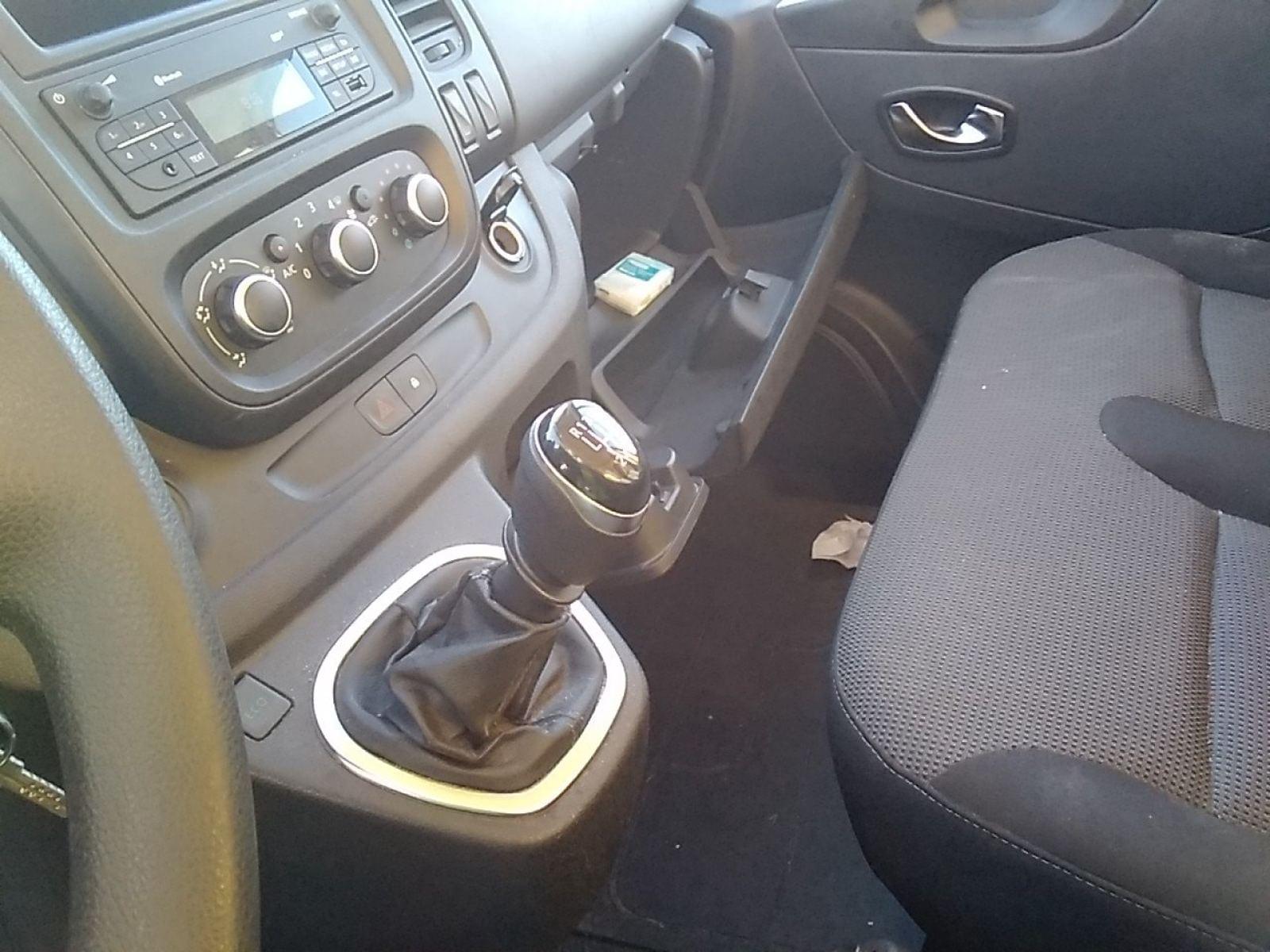 RENAULT TRAFIC FURGON Furgon 29 L2H1 Energy BluedCi 70 kW 9 