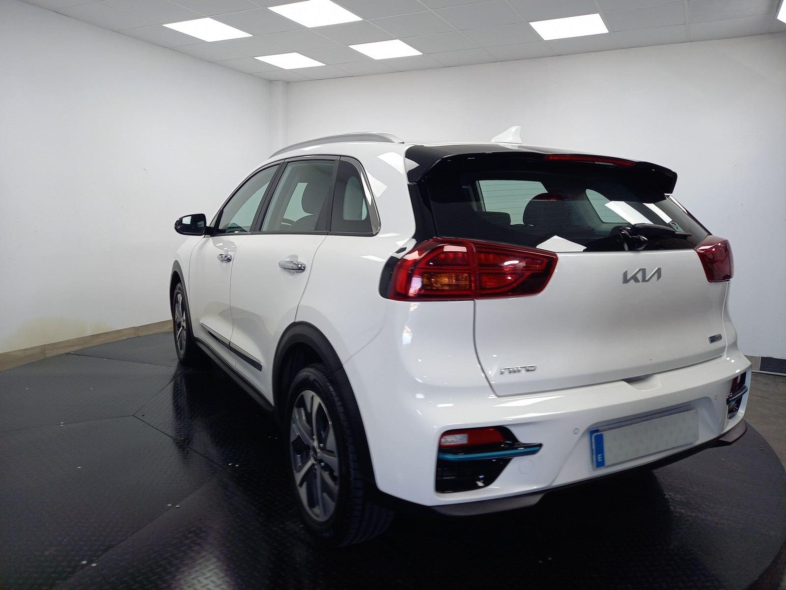 KIA E-NIRO 150kW (204CV) Drive (Long Range) 6