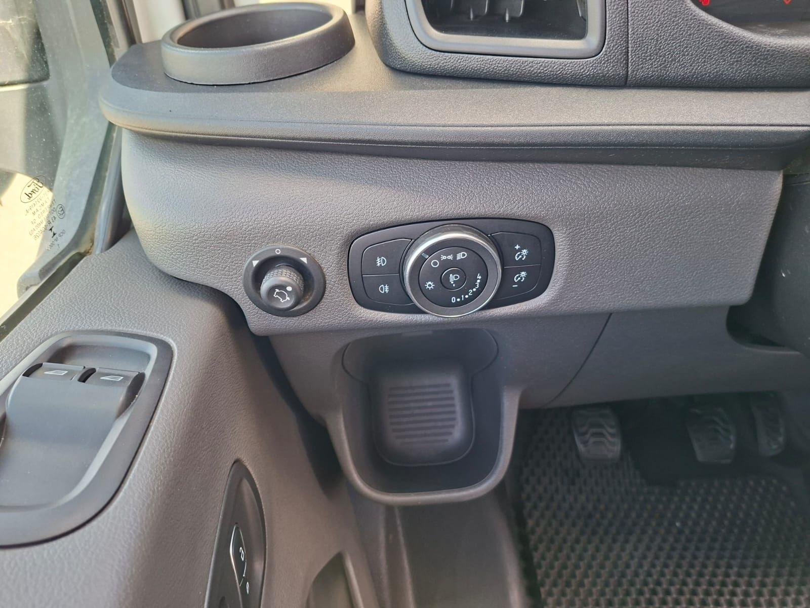 FORD TRANSIT 330 96kW L2H2 Kombi Trend MHEV - 9PLAZAS 20 