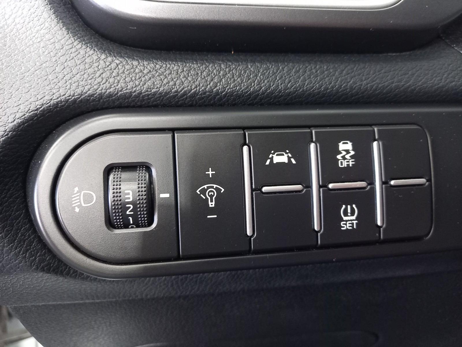 KIA XCEED 1.0 T-GDi Drive 88kW (120CV) 11