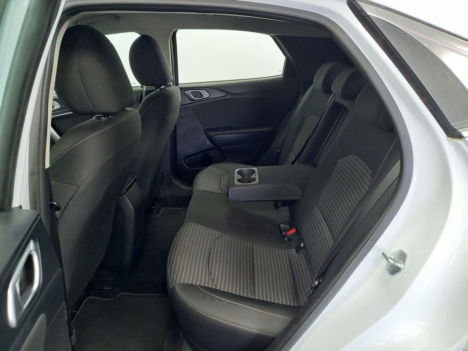 KIA XCEED 1.0 T-GDi Drive 88kW (120CV) 27