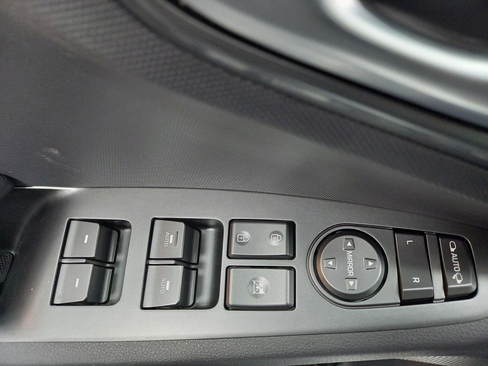 HYUNDAI IONIQ 1.6 GDI HEV Tecno DCT 11 